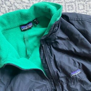 Vintage Patagonia bomber jacket with fleece lining - size MEDIUM